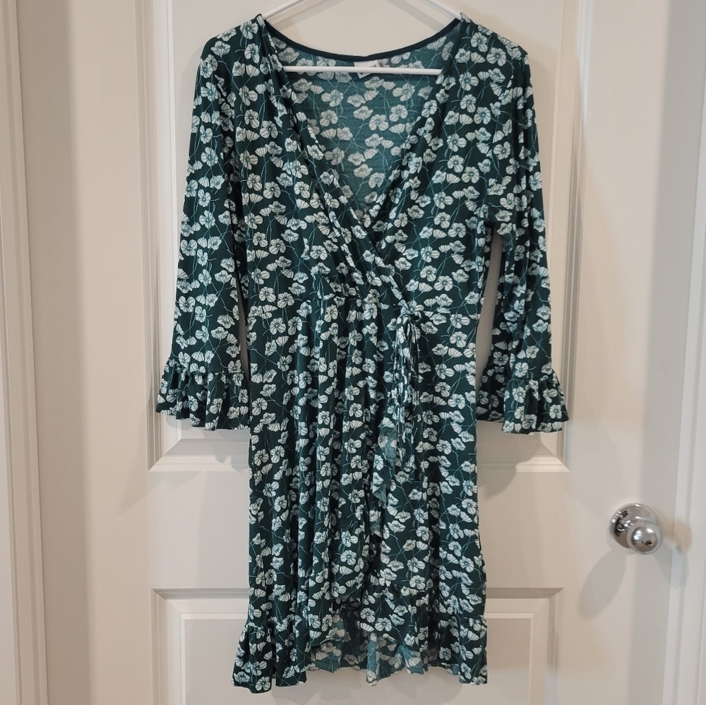Gina Tricot Floral Dress Size Medium